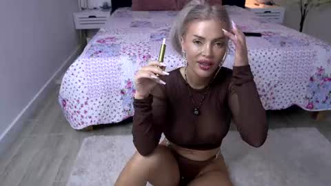 nadia online show from August 6, 8:43 am