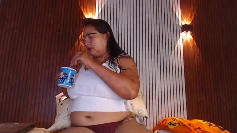 Nadia online show from April 22, 9:39 am