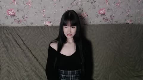 Naemi online show from April 1, 11:57 pm