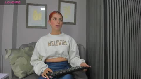 Snapshot of nahiajhonson_ chatting on February 10, 12:39 pm Nahia online show from February 10, 12:39 pm