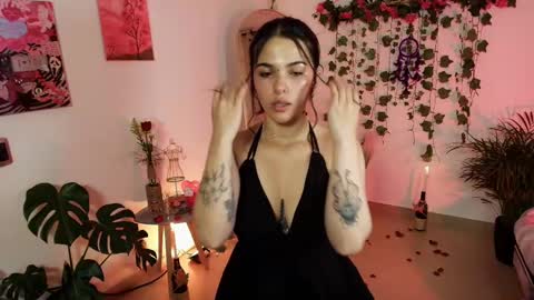 Snapshot of naho_4269 chatting on February 15, 12:15 am Naho  Sigueme en mis Redes Sociales Follow me on my social networks online show from February 15, 12:15 am