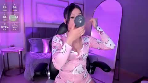 Nahome  online show from June 23, 4:21 am