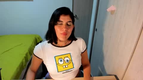 independent model online show from April 23, 6:43 am