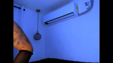 nahomy_hancook online show from December 23, 12:14 am