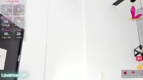 nahomycarterr online show from June 11, 11:40 am