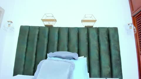 Nahomy online show from April 12, 8:22 pm