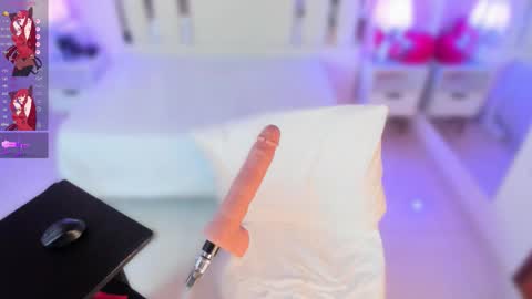 Nahomy Roberts online show from September 30, 12:22 pm