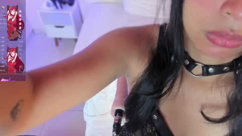 Nahomy Roberts online show from March 10, 12:28 pm