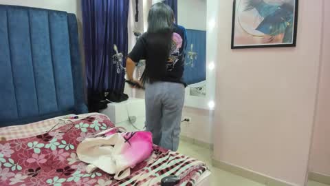 nai_blue online show from October 18, 11:57 am