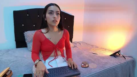 Naia online show from January 9, 11:25 am