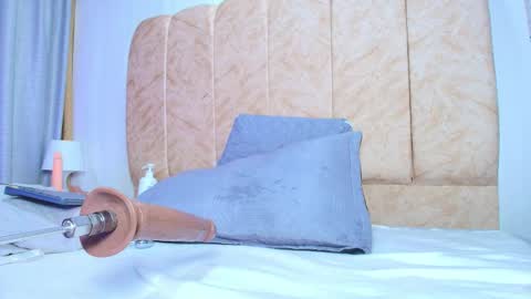 Naia x online show from March 13, 12:02 am