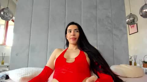 Snapshot of naila18 chatting on February 23, 7:06 am Naila online show from February 23, 7:06 am
