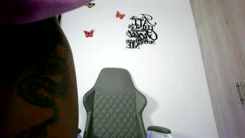 N A L A  NEW instagram nala jordan08 online show from March 29, 12:15 pm