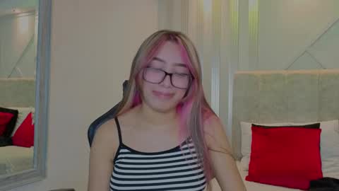 Snapshot of nami_sweet_ chatting on October 4, 3:56 am nami_sweet_ online show from October 4, 3:56 am