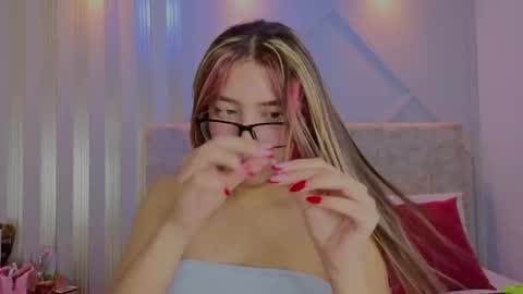Snapshot of nami_sweet_ chatting on September 25, 3:38 am nami_sweet_ online show from September 25, 3:38 am