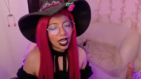 nami_usagi online show from April 23, 6:10 pm