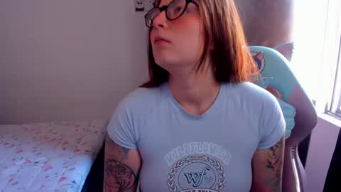 Snapshot of namibecker chatting on January 21, 2:05 pm Nami online show from January 21, 2:05 pm