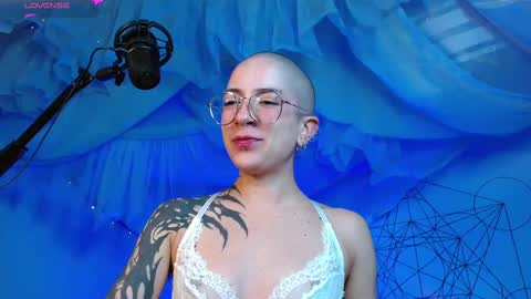 Alma  Maria online show from September 13, 5:26 am