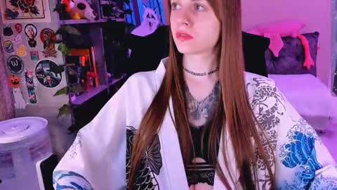 Snapshot of nanitamoore chatting on February 14, 8:05 pm Monday-Friday 12-4 AM and 6-9 AM New York time online show from February 14, 8:05 pm