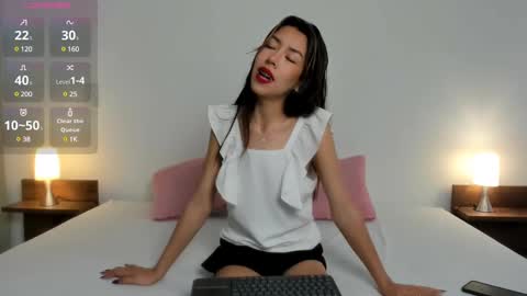 Snapshot of nany_model25 chatting on March 4, 8:49 pm nany_model25 online show from March 4, 8:49 pm