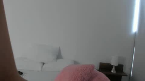 Snapshot of nany_model25 chatting on February 19, 8:31 pm nany_model25 online show from February 19, 8:31 pm
