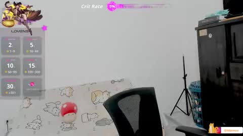 Snapshot of naoko_uwu chatting on October 13, 10:12 pm Naoko online show from October 13, 10:12 pm