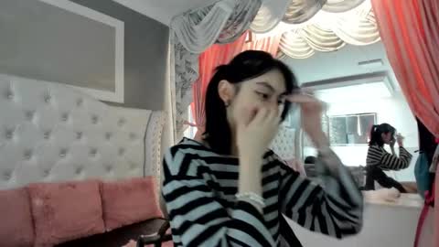 Snapshot of naomi_cooper__ chatting on October 1, 2:00 pm naomi online show from October 1, 2:00 pm