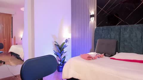 Naomi online show from April 21, 12:12 pm