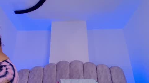 naomi online show from April 20, 11:46 am