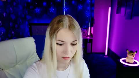 naomihita online show from April 20, 8:28 am