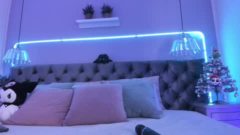 Snapshot of naomii_soto chatting on December 31, 1:08 pm Naomi online show from December 31, 1:08 pm