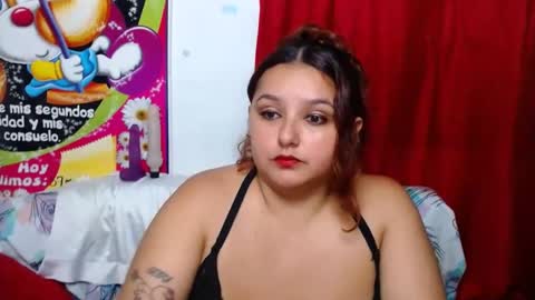 naomiquiin online show from February 14, 7:07 am