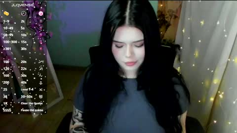 Naomi online show from April 24, 1:47 pm