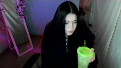 Naomi online show from April 21, 6:31 am