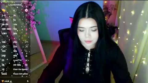 Naomi online show from June 17, 8:59 am