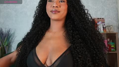 Naomi     online show from April 9, 3:09 am