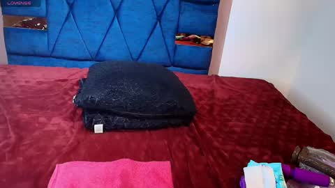 N A O M Y online show from April 21, 1:42 am