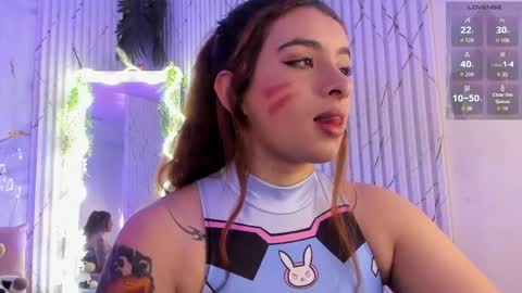 Naomy  online show from April 25, 3:42 am