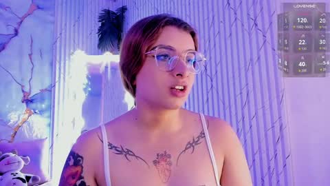 Naomy  online show from April 9, 6:19 am