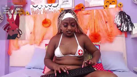 NaomyHolt online show from October 15, 11:46 am