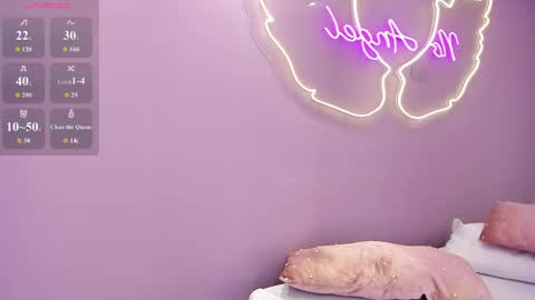 Naomy  online show from April 23, 11:28 am