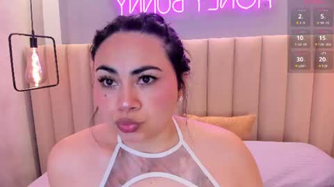 Naomy  online show from June 30, 10:48 am