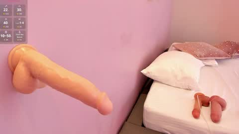 Naomy  online show from April 25, 1:41 pm