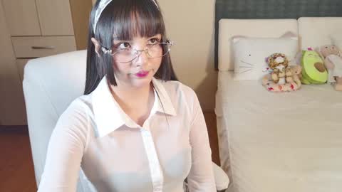 Snapshot of naree_masaki chatting on December 7, 10:01 am Naree online show from December 7, 10:01 am