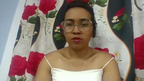 narindra884634 online show from April 25, 1:41 pm