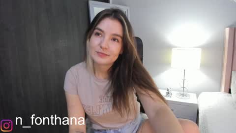 Snapshot of nashlyfontanna chatting on December 8, 2:41 pm Nashly Fontana online show from December 8, 2:41 pm
