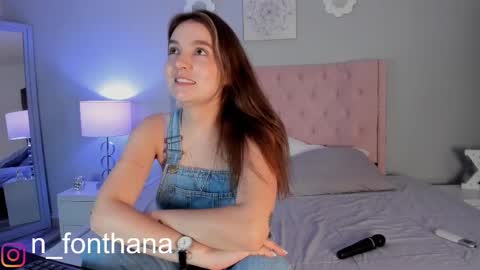 Snapshot of nashlyfontanna chatting on February 13, 2:31 pm Nashly Fontana online show from February 13, 2:31 pm