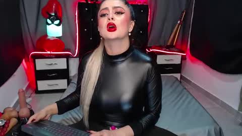 Snapshot of nasty2060 chatting on March 5, 9:39 pm nasty latyna online show from March 5, 9:39 pm