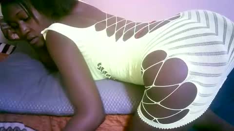 Marie online show from October 6, 10:25 pm