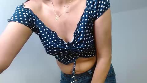 nathalia online show from February 20, 2:18 am